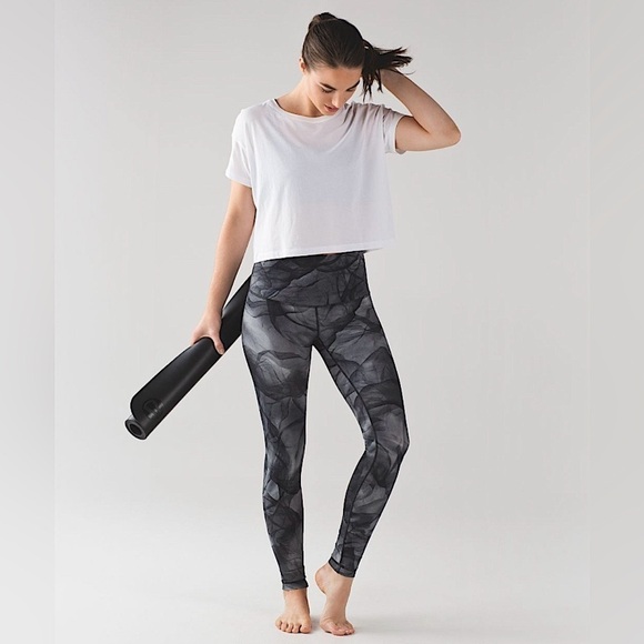 Lululemon Wunder Under Pant High Rise Leggings Midnight Tulle Multi Black Sz 6 - Picture 3 of 11